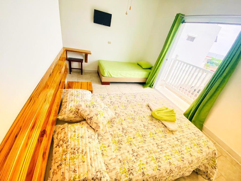Whale House Hotel Пуэрто-Лопес Экстерьер фото