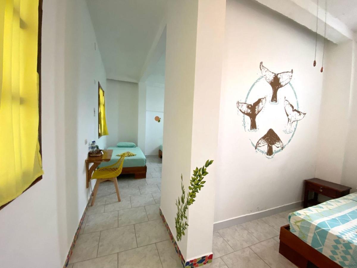 Whale House Hotel Пуэрто-Лопес Экстерьер фото